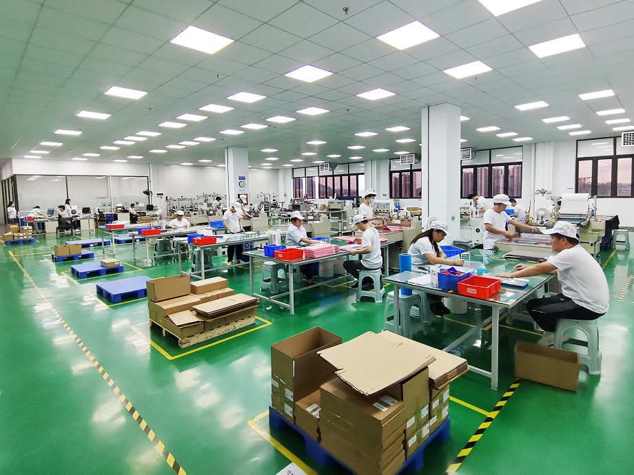後(hòu)工序、模(mo)切&包裝(zhuang)車間2.jpg